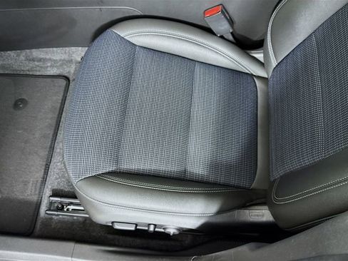 Used 2025 Buick Envista Preferred w/ Convenience I Package FWD image 19