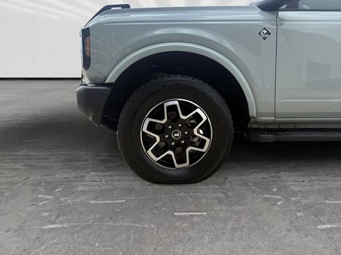 Used 2024 Ford Bronco Outer Banks AWD/4WD image 9