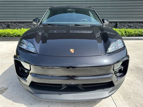 Used 2026 Porsche Macan 4 Electric AWD/4WD image 8