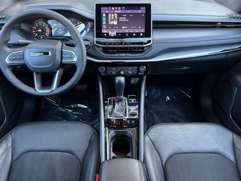 Used 2024 Jeep Compass Trailhawk image 15