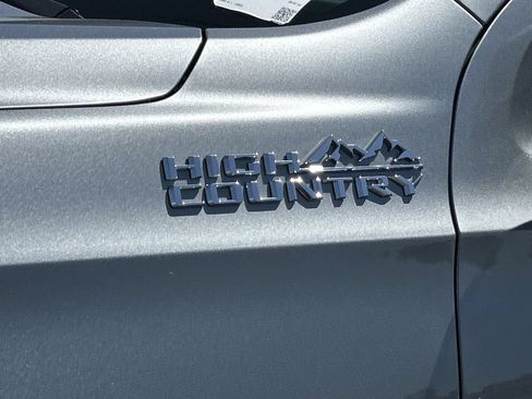 Used 2024 Chevrolet Tahoe High Country AWD/4WD image 33