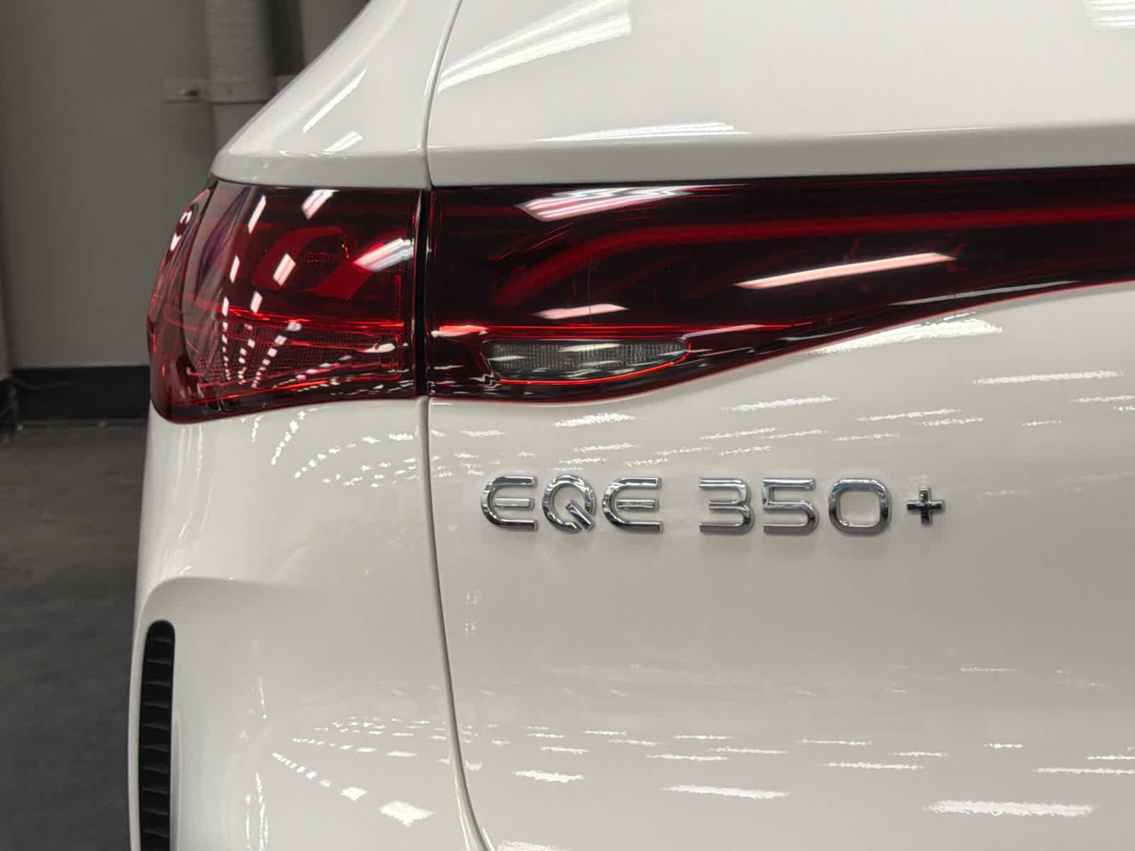 Used 2023 Mercedes-Benz EQE 350+ SUV image 14