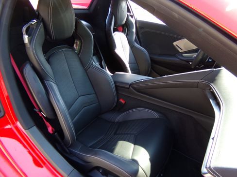 Used 2024 Chevrolet Corvette Stingray Preferred Conv w/ Z51 Performance Package RWD image 26