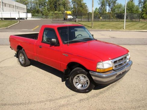 Used 1998 Ford Ranger XLT image 2