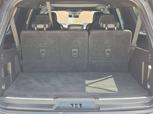 Used 2020 Lincoln Navigator L Reserve w/ Equipment Group 208A Reserve AWD/4WD image 7