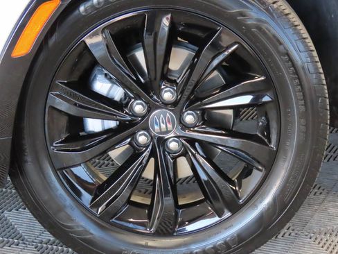 Used 2025 Buick Envista Sport Touring w/ Convenience I Package FWD image 7