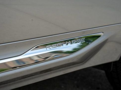 Used 2023 Volvo XC60 T8 Ultimate w/ Protection Package Premier AWD/4WD image 16