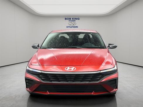 Certified 2025 Hyundai Elantra Sport FWD image 17