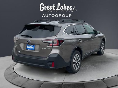 Used 2021 Subaru Outback Premium image 5