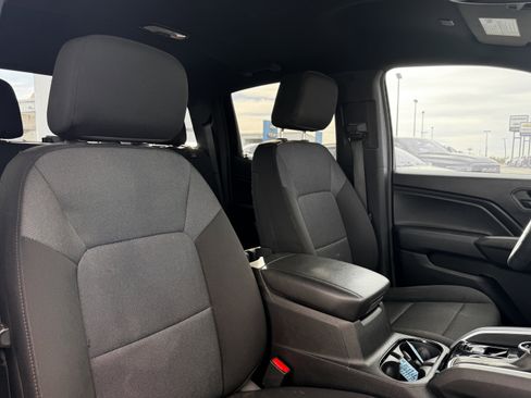 Used 2023 Chevrolet Colorado Trail Boss image 11
