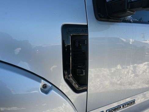 Used 2019 Ford F250 Lariat image 18