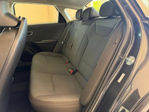 Used 2025 Kia K4 FWD image 22
