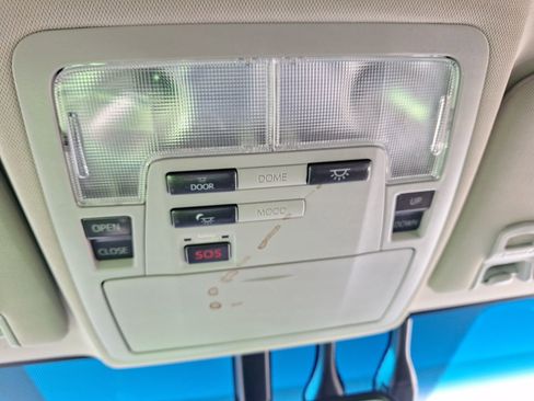 Used 2014 Toyota Avalon Limited image 31