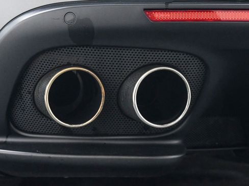 Used 2018 Ferrari GTC4Lusso V12 image 24