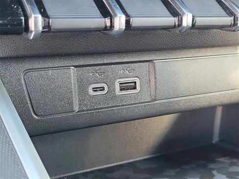 New 2026 Chevrolet Colorado W/T image 10