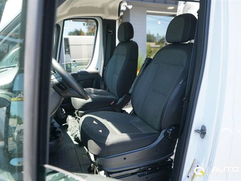 Used 2025 RAM ProMaster 2500 w/ Convenience Group FWD image 14
