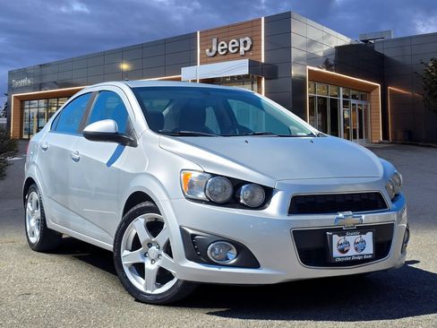 Used 2015 Chevrolet Sonic LT FWD image 1