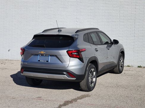 New 2026 Chevrolet Trax LT w/ Driver Confidence Package image 4