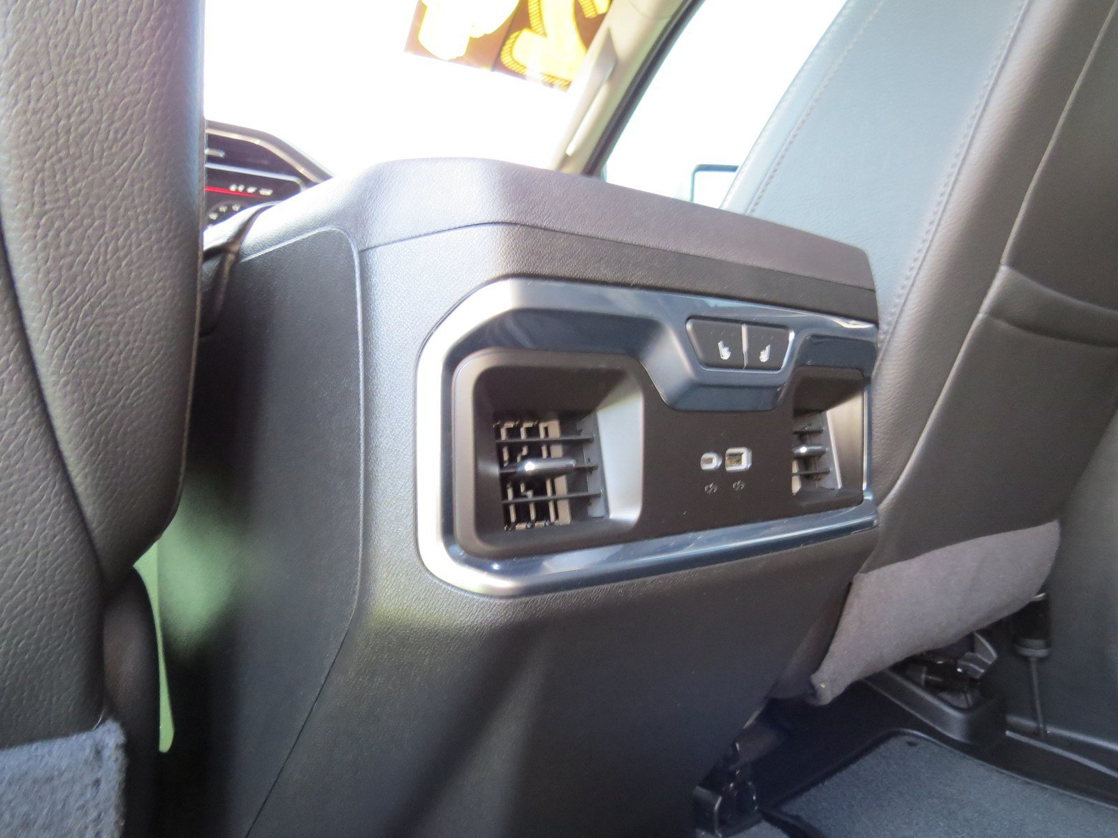 Used 2024 GMC Sierra 3500 Denali w/ Denali Reserve Package AWD/4WD image 13