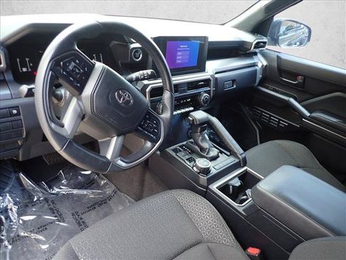 Used 2025 Toyota 4Runner SR5 AWD/4WD image 10