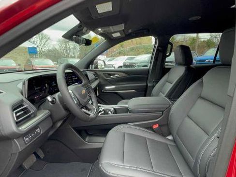 Used 2026 Chevrolet Traverse LT w/ Driver Confidence Package AWD/4WD image 19