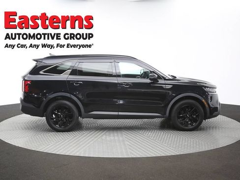 Used 2021 Kia Sorento S w/ Panoramic Sunroof Package AWD/4WD image 46