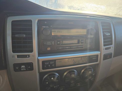 Used 2005 Toyota 4Runner SR5 image 28