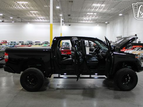 Used 2014 Toyota Tundra SR5 w/ TRD Off Road Package AWD/4WD image 35