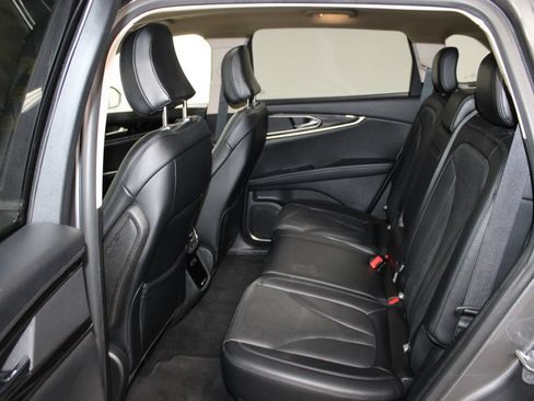Used 2022 Lincoln Nautilus Reserve AWD/4WD image 26