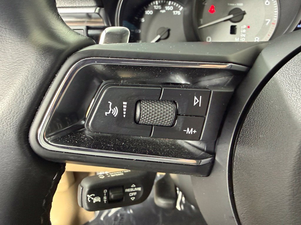 Used 2024 Porsche Macan S AWD/4WD image 29