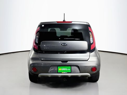 Used 2017 Kia Soul + w/ Primo Package FWD image 8