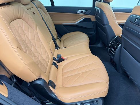 Certified 2025 BMW X7 xDrive40i w/ M Sport Package AWD/4WD image 28