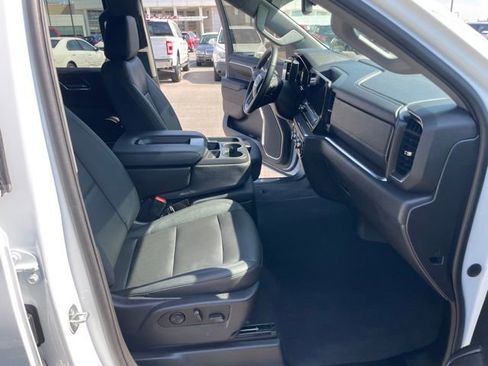 Used 2023 GMC Sierra 1500 SLT image 25