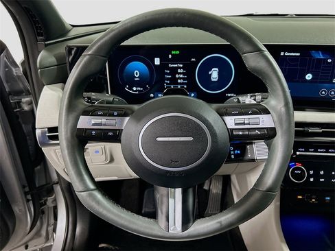 Used 2025 Hyundai Tucson Limited image 9