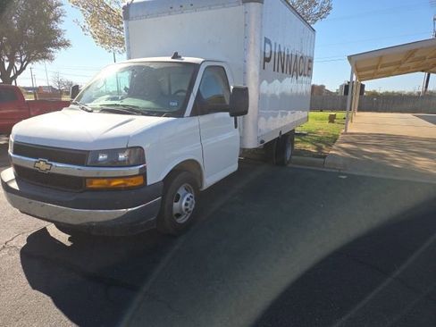 Used 2021 Chevrolet Express 3500 w/ Power Convenience Package image 4