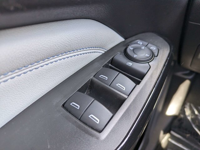 Used 2025 Chevrolet Trax LT FWD image 20