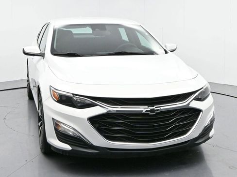 Used 2024 Chevrolet Malibu RS image 2