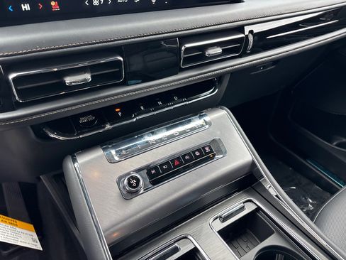 New 2026 Lincoln Aviator AWD image 22