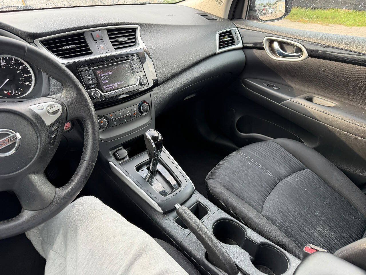 Used 2017 Nissan Sentra SV FWD image 43