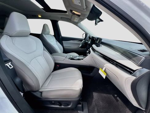 New 2027 INFINITI QX60 Luxe w/ Cargo Package FWD image 31