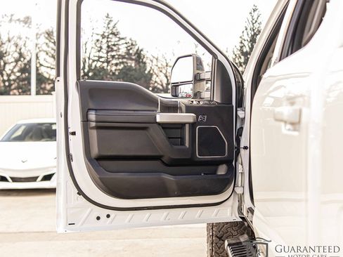 Used 2020 Ford F350 Lariat image 29