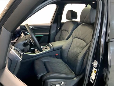 Used 2026 BMW X5 M60i image 8