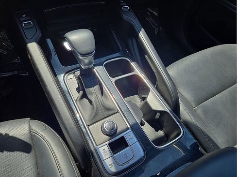 Used 2025 Kia Telluride S image 31