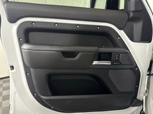 Certified 2024 Land Rover Defender 110 X-Dynamic SE image 29