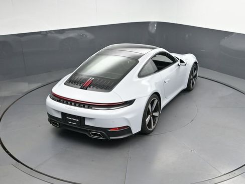 Used 2025 Porsche 911 Carrera image 38