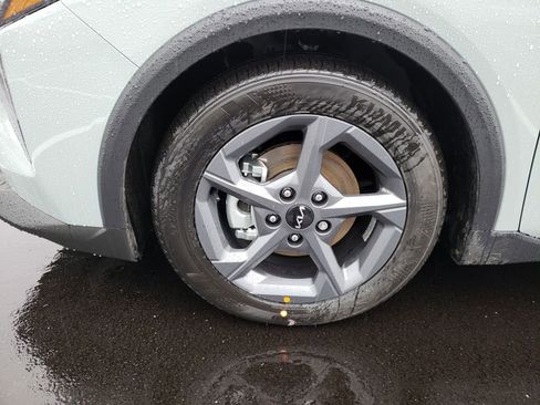 New 2025 Kia K4 LXS image 24