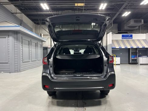 Certified 2025 Subaru Outback Premium AWD/4WD image 11