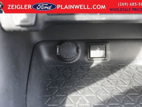 Used 2022 Toyota RAV4 LE image 20