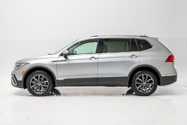 Used 2023 Volkswagen Tiguan SE FWD image 29