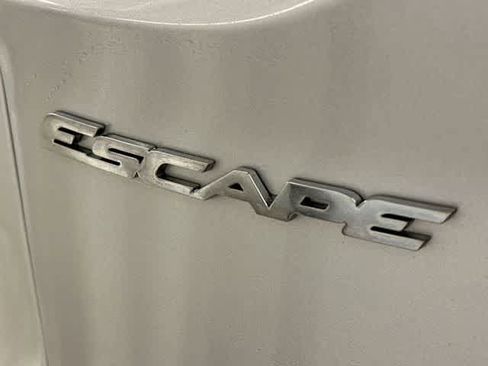 Used 2014 Ford Escape Titanium AWD/4WD image 29